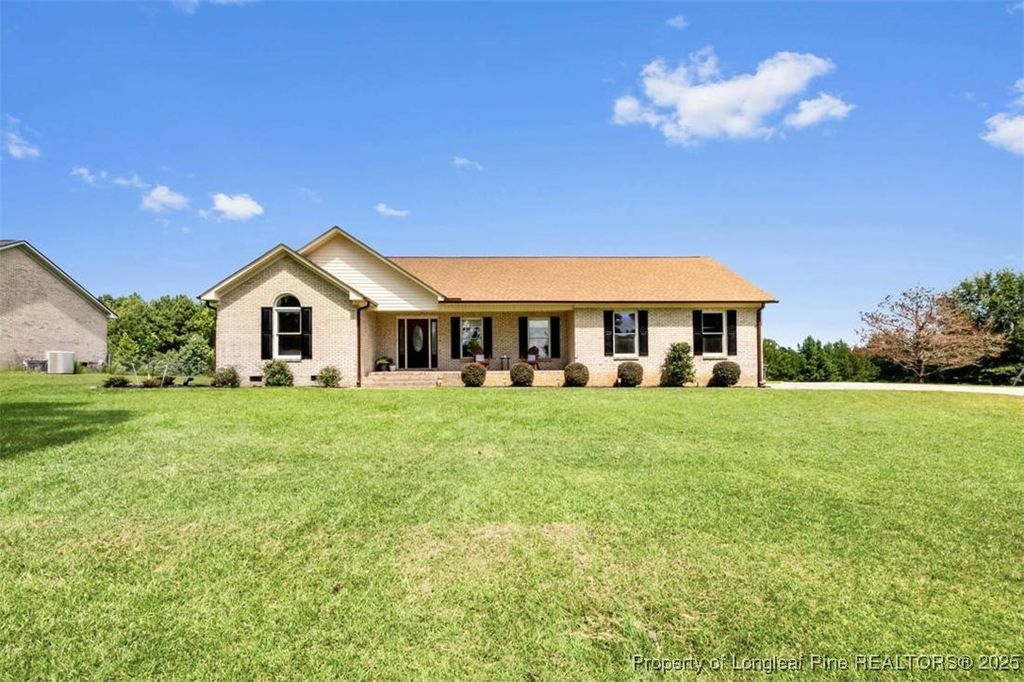 9121 Ramsey Street, Linden, NC 28356