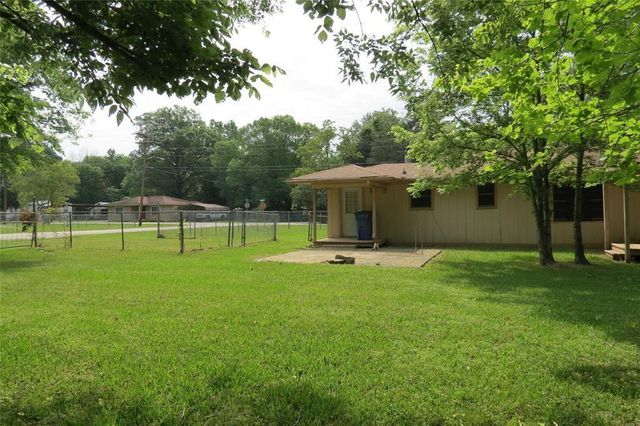 380 Keeland Dr, New Waverly, TX 77538