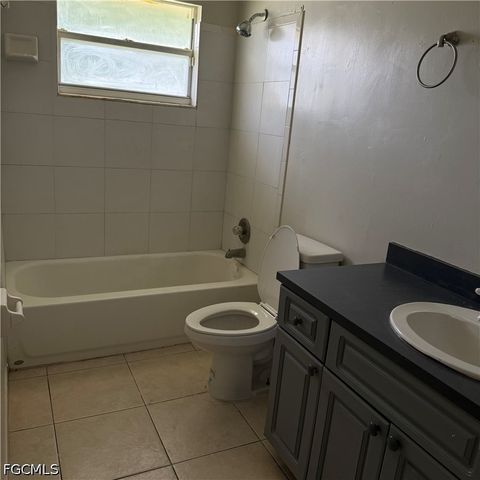 5105 30th ST SW, Lehigh Acres, FL 33973