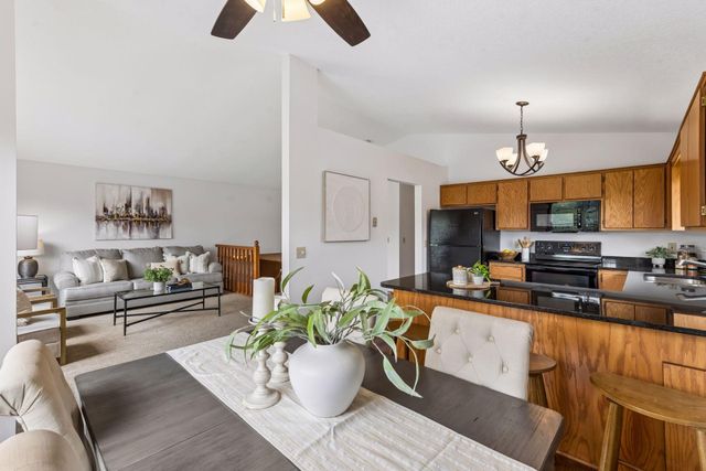 2187 Grimm Road, Chaska, MN 55318