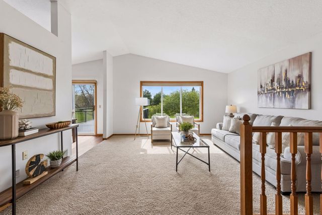 2187 Grimm Road, Chaska, MN 55318