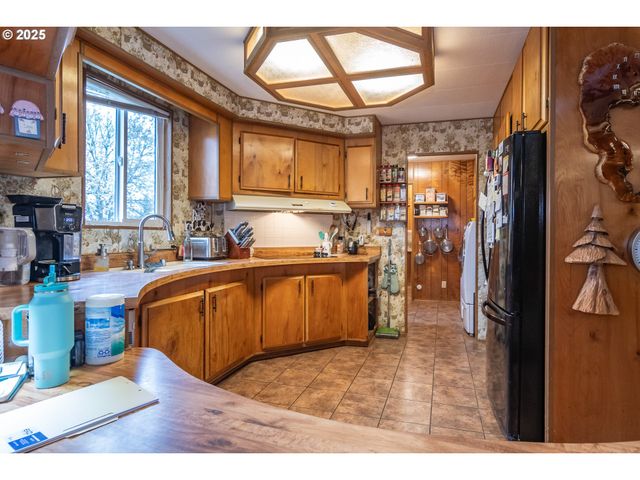 7840 GARDEN VALLEY Rd, Roseburg, OR 97471