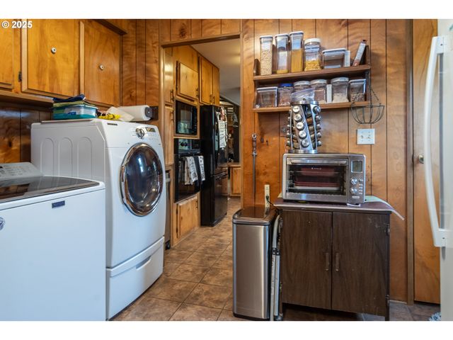 7840 GARDEN VALLEY Rd, Roseburg, OR 97471