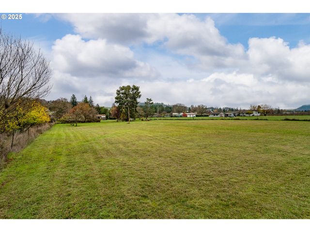 7840 GARDEN VALLEY Rd, Roseburg, OR 97471