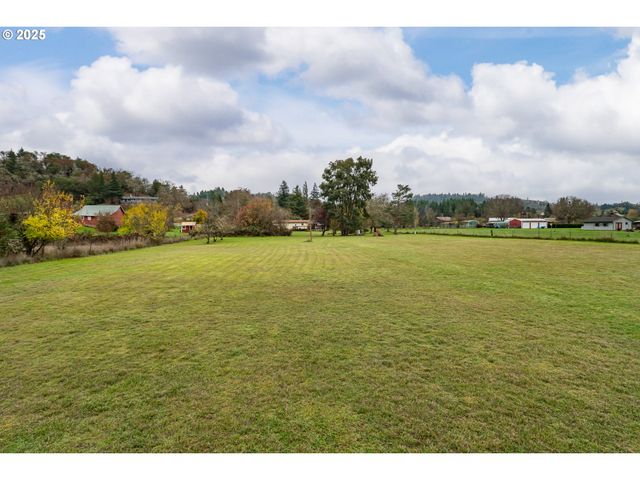 7840 GARDEN VALLEY Rd, Roseburg, OR 97471