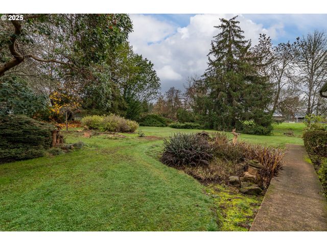 7840 GARDEN VALLEY Rd, Roseburg, OR 97471