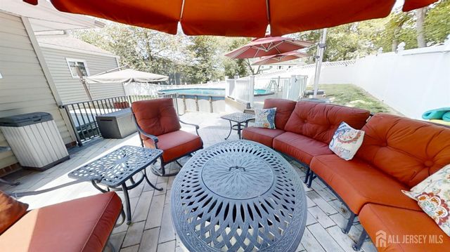 4 Meade Court, Piscataway, NJ 08854