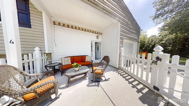 4 Meade Court, Piscataway, NJ 08854