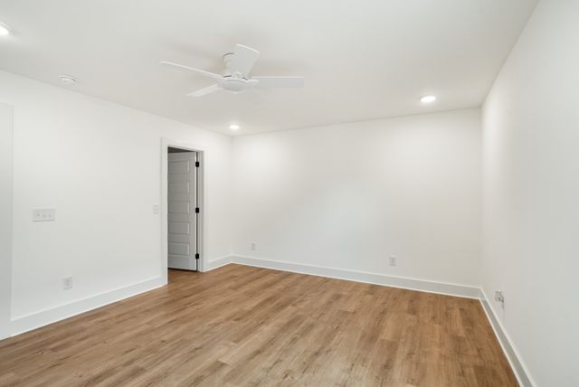 1138 Snow Ave, Madison, TN 37115