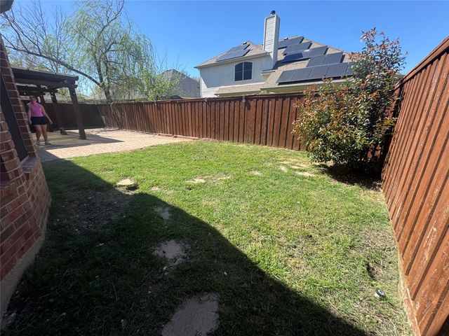 105 Reatta Drive, Justin, TX 76247