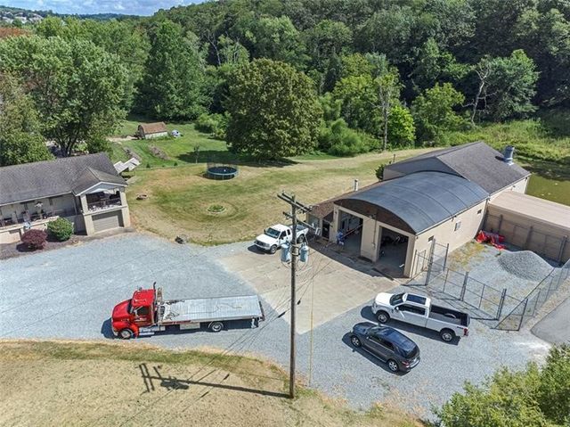 3275 Hills Church Road, Murrysville, PA 15632