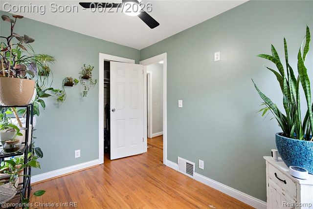 22436 Furton Street, Saint Clair Shores, MI 48082