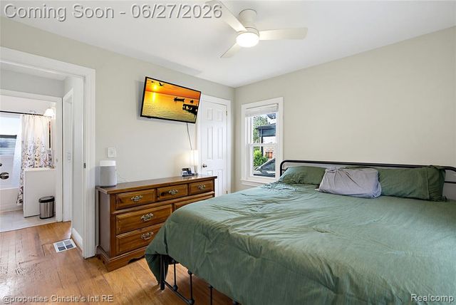 22436 Furton Street, Saint Clair Shores, MI 48082