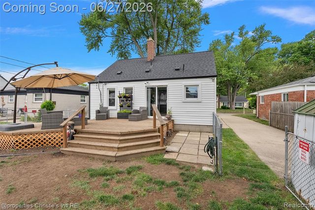 22436 Furton Street, Saint Clair Shores, MI 48082