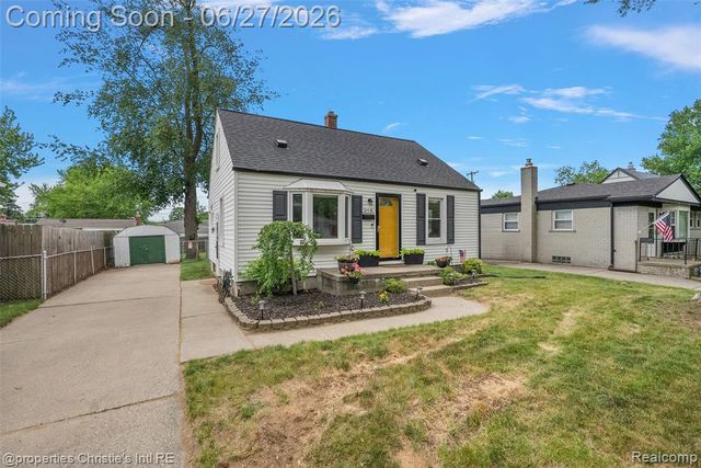 22436 Furton Street, Saint Clair Shores, MI 48082