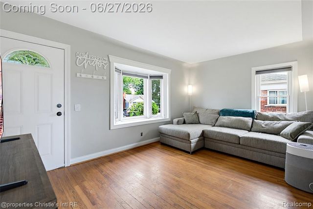 22436 Furton Street, Saint Clair Shores, MI 48082