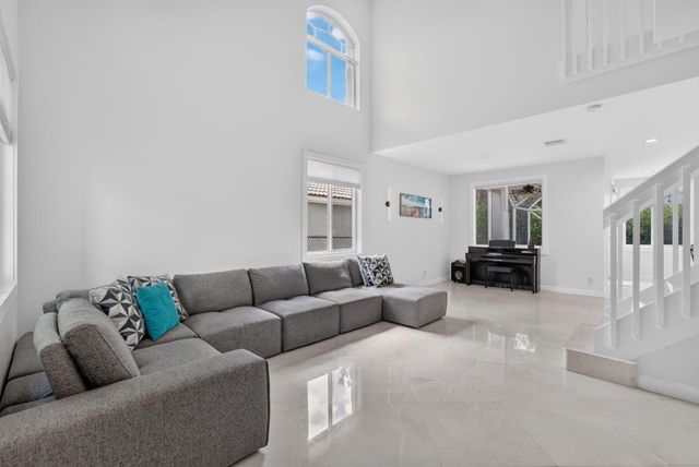 5040 Heron Place, Coconut Creek, FL 33073