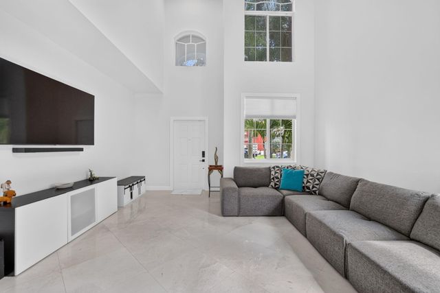 5040 Heron Place, Coconut Creek, FL 33073