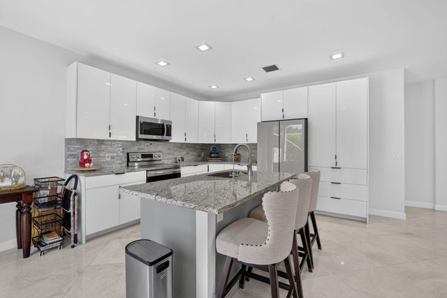 5040 Heron Place, Coconut Creek, FL 33073