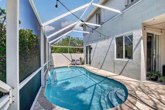 5040 Heron Place, Coconut Creek, FL 33073