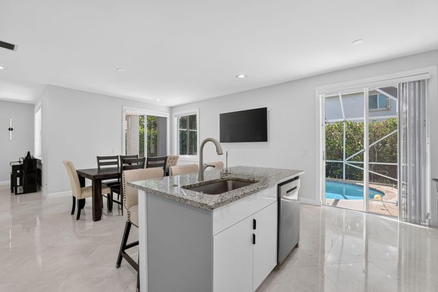 5040 Heron Place, Coconut Creek, FL 33073