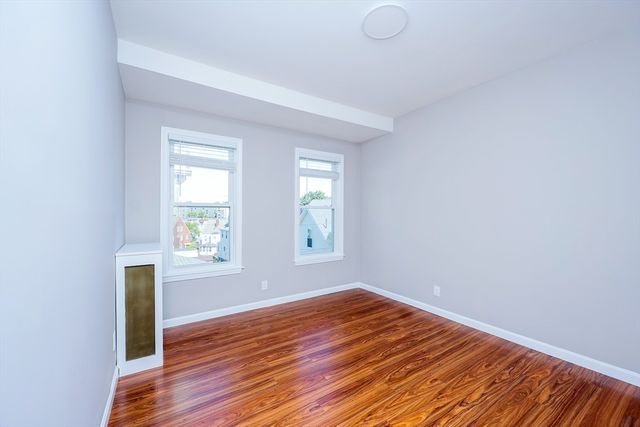 15-17 Saunders St 2, Boston, MA 02134