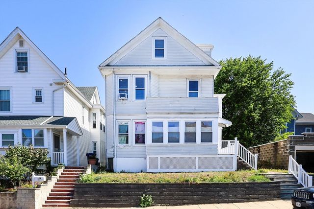 15-17 Saunders St 2, Boston, MA 02134