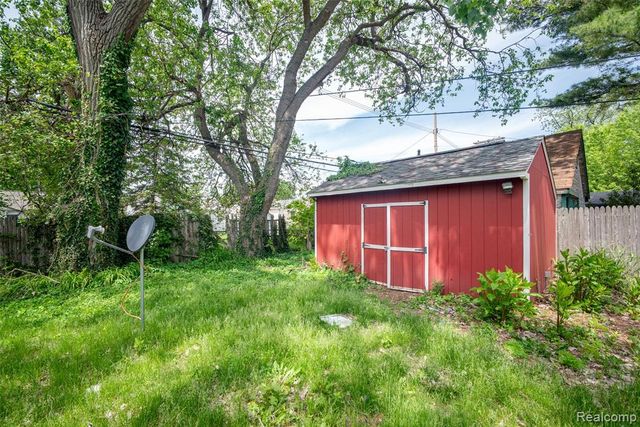 26059 Brush Street, Madison Heights, MI 48071