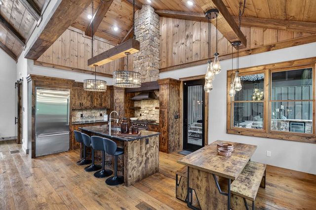 361 Bluebird Lane, Blue Ridge, GA 30513