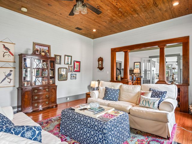 512 N Calhoun Street, Tallahassee, FL 32301