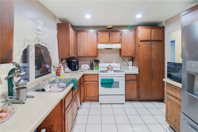 5242 La Salle, Riverside, CA 92505