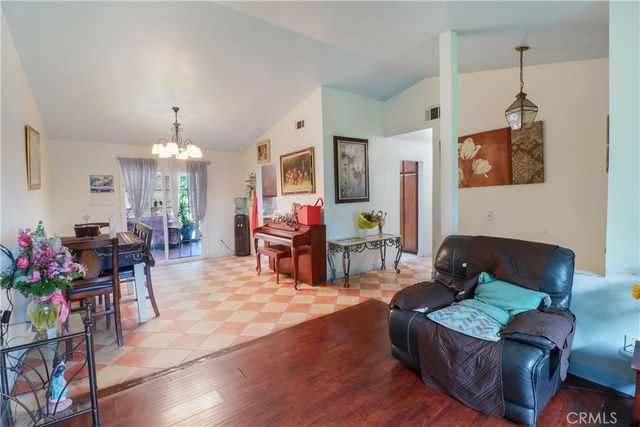 5242 La Salle, Riverside, CA 92505