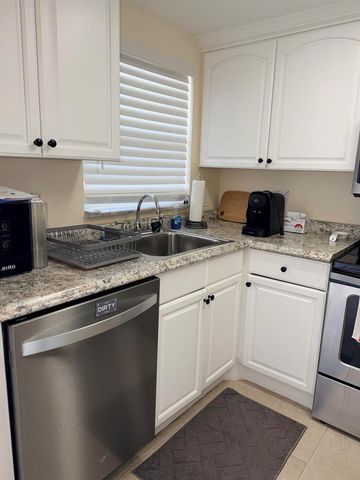 1630 Embassy Drive 104, West Palm Beach, FL 33401
