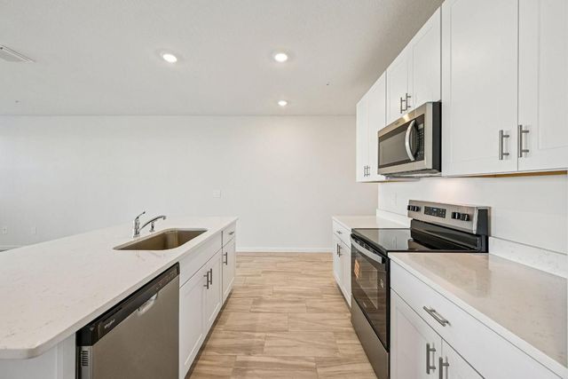 587 Salisbury Circle, Fort Pierce, FL 34982