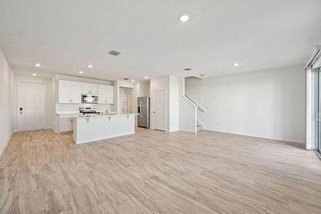 587 Salisbury Circle, Fort Pierce, FL 34982