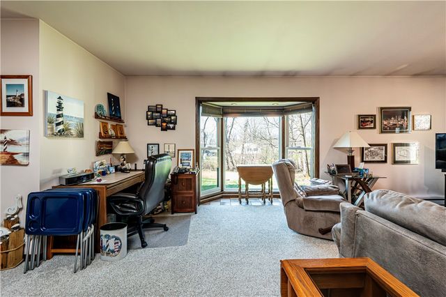 2037 RIDGE RD, Penn Twp, PA 15644