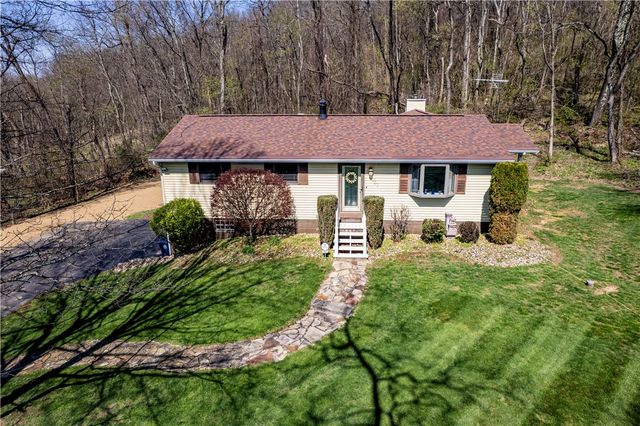 2037 RIDGE RD, Penn Twp, PA 15644