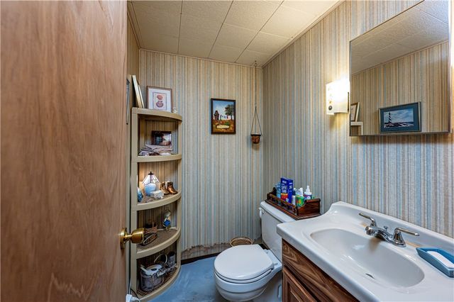 2037 RIDGE RD, Penn Twp, PA 15644