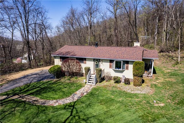 2037 RIDGE RD, Penn Twp, PA 15644