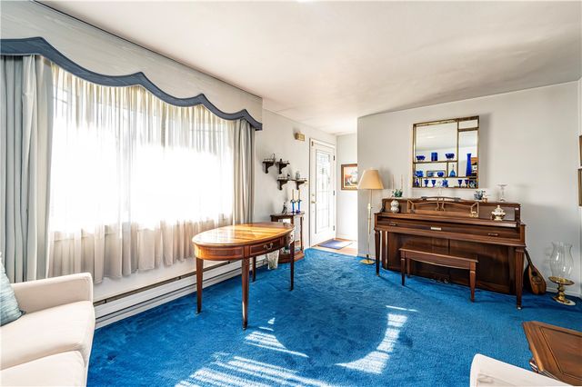 2037 RIDGE RD, Penn Twp, PA 15644