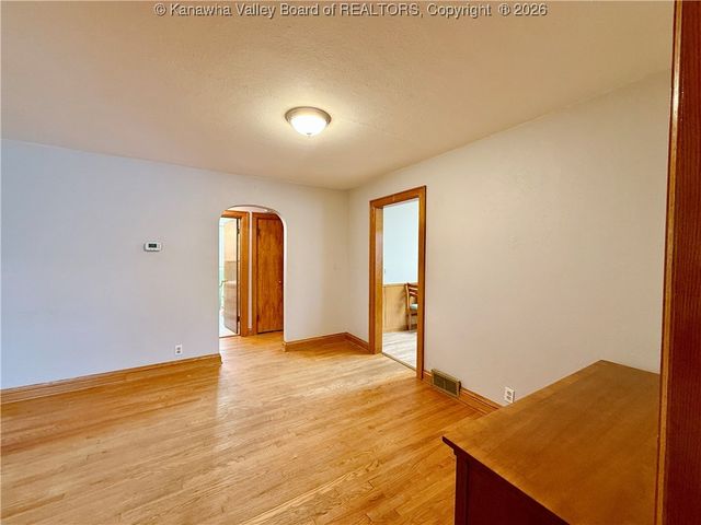 3013 Ridgeview Drive, South Charleston, WV 25303