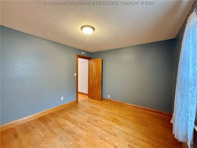 3013 Ridgeview Drive, South Charleston, WV 25303