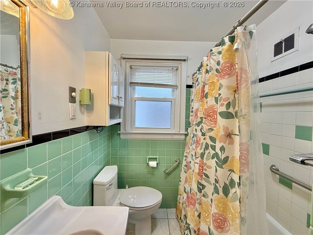 3013 Ridgeview Drive, South Charleston, WV 25303