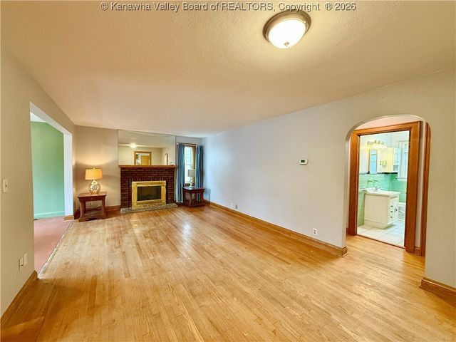 3013 Ridgeview Drive, South Charleston, WV 25303