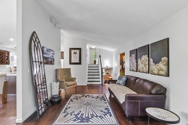 W9295 Oakland Road, Cambridge, WI 53523