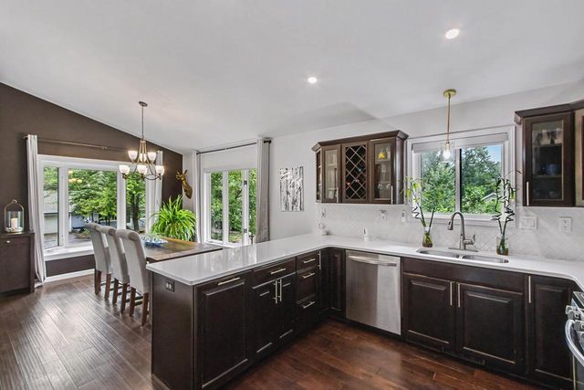 W9295 Oakland Road, Cambridge, WI 53523