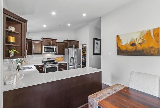 W9295 Oakland Road, Cambridge, WI 53523