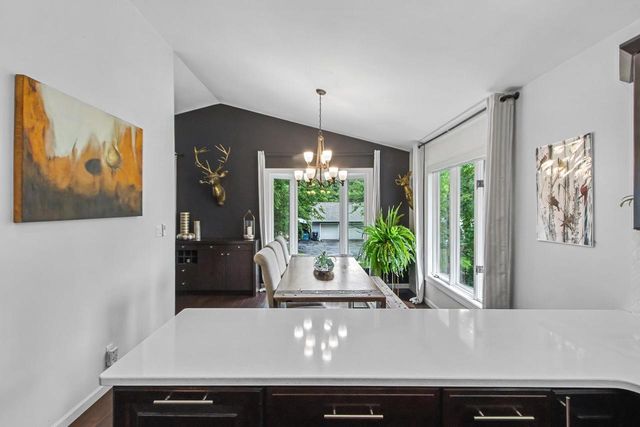 W9295 Oakland Road, Cambridge, WI 53523