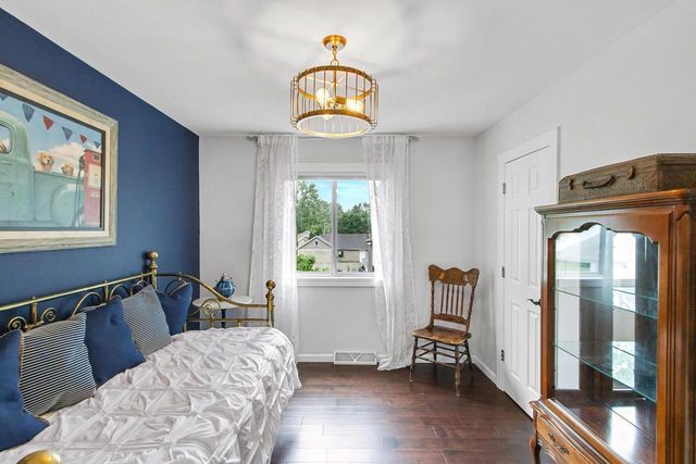 W9295 Oakland Road, Cambridge, WI 53523