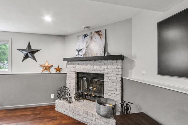 W9295 Oakland Road, Cambridge, WI 53523